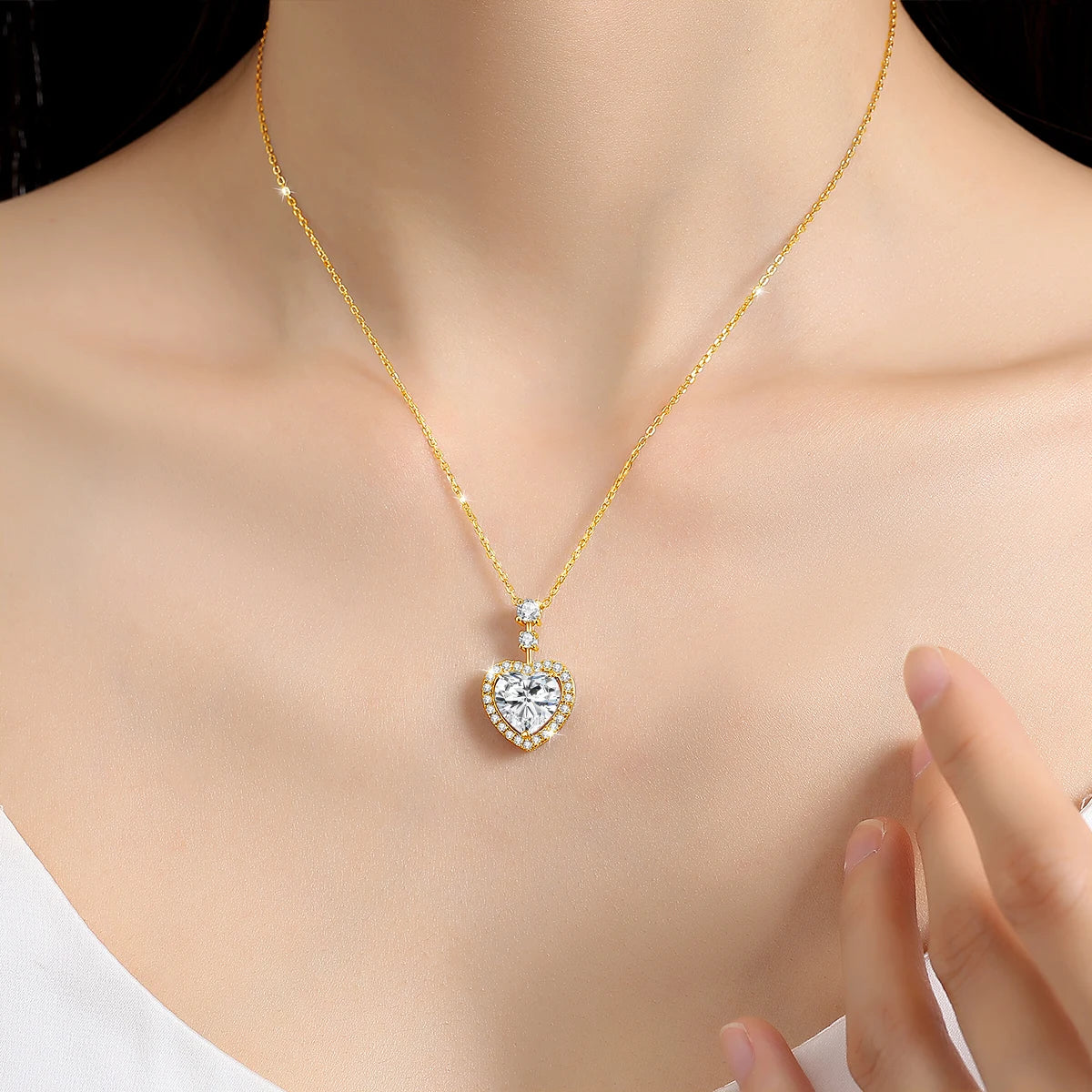 Collar Mujer Corazón Halo de Moissanita en Plata 925 – Baño de Oro, Oro Rosa u Oro Blanco